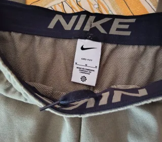 Pantalón verde Nike oficial