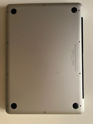 Apple MacBook Plata 2018 en condiciones aceptables