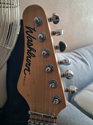 Guitarra Eléctrica Washburn para zurdo