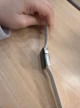 Apple Watch SE (GPS) 2ª Gen Plata Cargador (si)