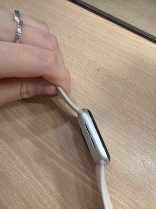 Apple Watch SE (GPS) 2ª Gen Plata Cargador (si)