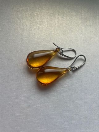Pendientes ámbar y plata en forma de lágrima