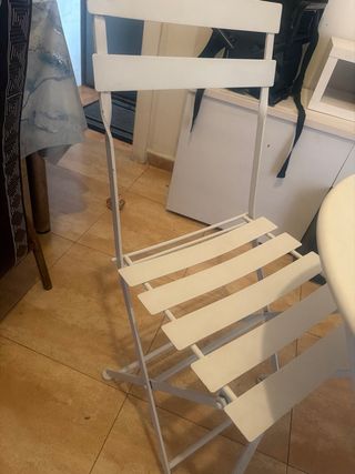 Mesa y 2 Sillas Plegables Metal