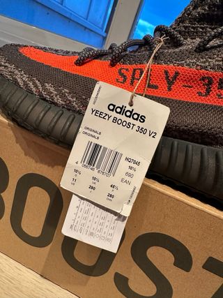 Yeezy Boost 350 V2 Carbon Beluga
