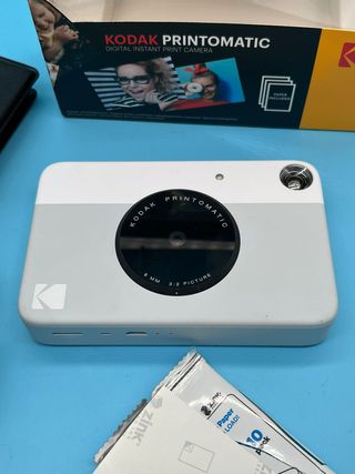 - KODAK Printomatic Cámara instantánea (Gris) Pa