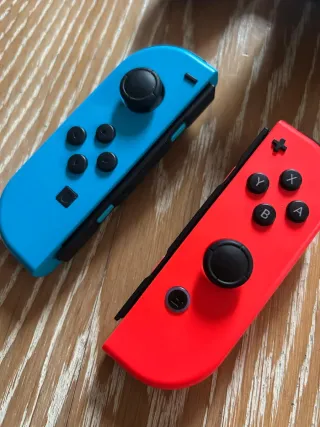 Nintendo Switch + accessori + giochi NUOVO PREZZO