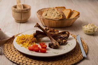 ARCOS Juego de Cubiertos de 24 Piezas para Mesa. C