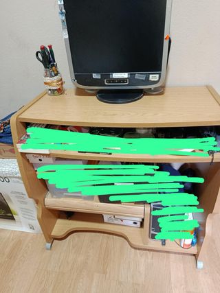 Mesa de ordenador de madera y plástico