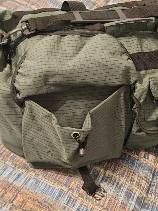 Borsa da viaggio verde militare a tracolla