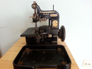 Máquina de Coser Singer 85-10 Negra Industrial