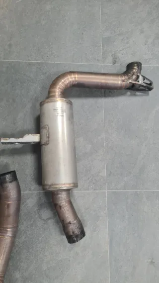 Escape GR artesanal Megane RS3 ligero