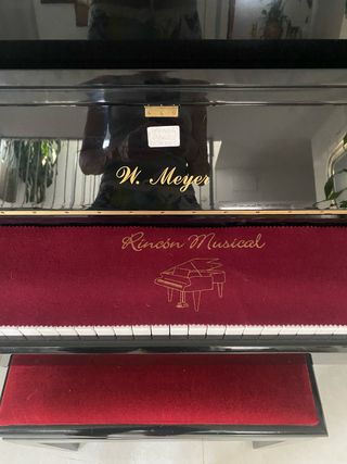 Piano W. Meyer Rincón Musical
