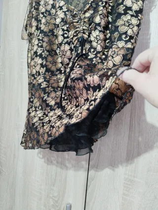 Blusa mujer encaje floral negro y dorado