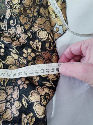 Blusa mujer encaje floral negro y dorado