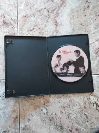 1 DVD La Familia y... Uno Más ALBERTO CLOSAS