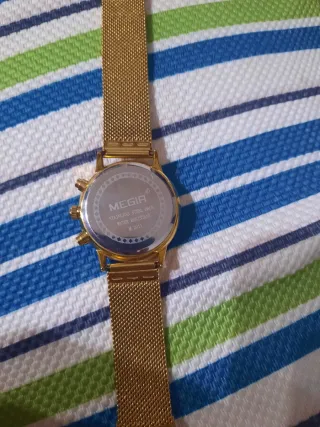 Reloj MEGIR Dorado y Blanco