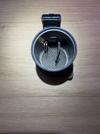 Caudalímetro Renault Trafic II. HELLA 8ET009142-00