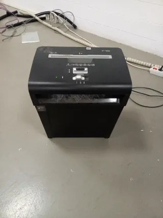 Trituradora de papel negra Followes P48c