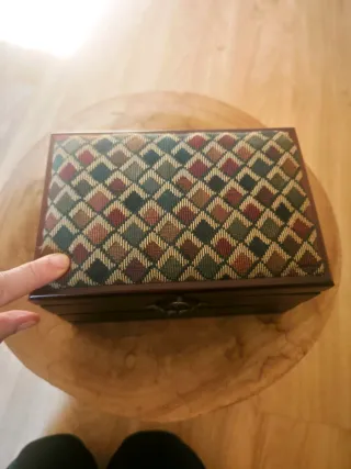 Joyero vintage con cajón y tapa