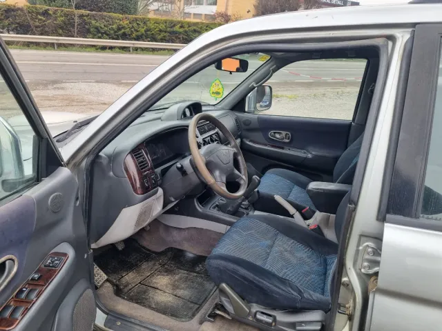 Mitsubishi Montero Sport 2000