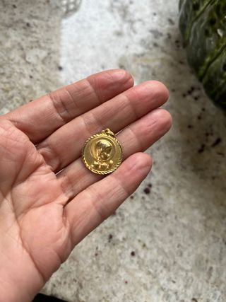 Medalla Virgen Maris Oro