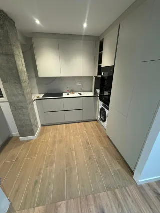 Servicios de reformas y construcciones.. 613682786