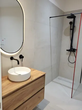 Servicios de reformas y construcciones.. 613682786