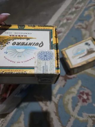 Cajas de puros vacías Quintero