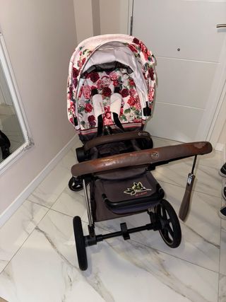 Passeggino Cybex con stampa floreale