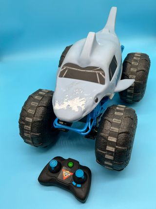 - MONSTER JAM - Coche Teledirigido Megalodón Mon