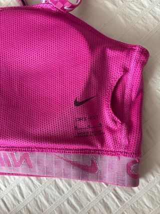 Sujetador deportivo Nike Pro rosa