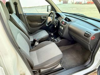 Opel Combo 2011