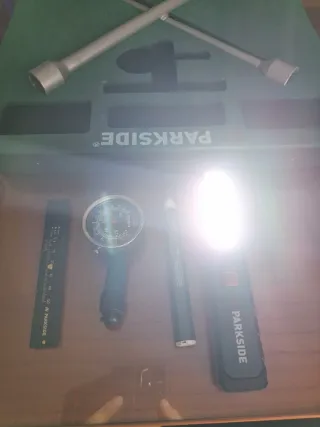 Llave de ruedas con cojín y juego de mantenimiento