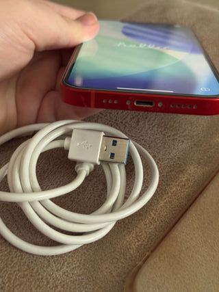 iPhone 13 Rosso - In perfette condizioni