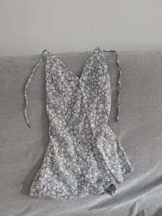 Mono floral pull and bear