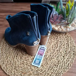 Botines Refresh Talla 39 Azul Perforados