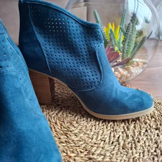 Botines Refresh Talla 39 Azul Perforados