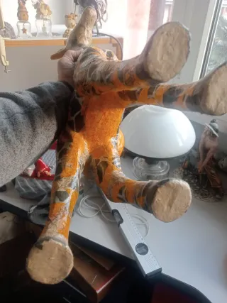 Soprammobile street art cartapesta cm55