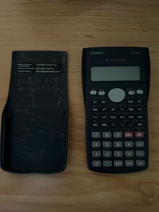Calculadora Casio fx-82MS