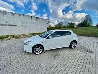Alfa Romeo Giulietta 2011