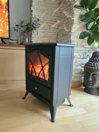 Chimenea Eléctrica Negra con Efecto Llama Realista