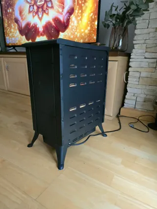 Chimenea Eléctrica Negra con Efecto Llama Realista