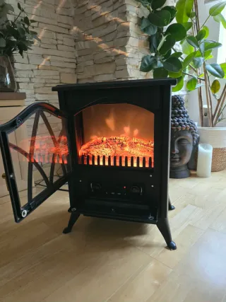 Chimenea Eléctrica Negra con Efecto Llama Realista