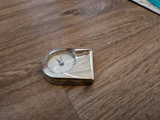 Sveglia da viaggio Capital argento