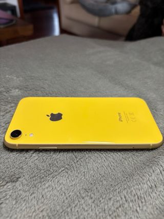 iPhone XR 64GB Amarillo