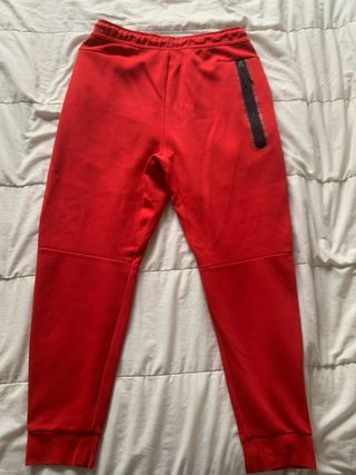 Pantalón chándal Nike rojo