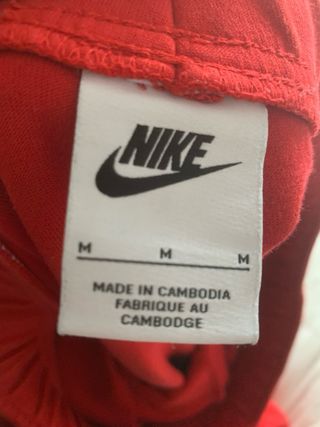 Pantalón chándal Nike rojo