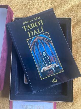 Tarot Dalí