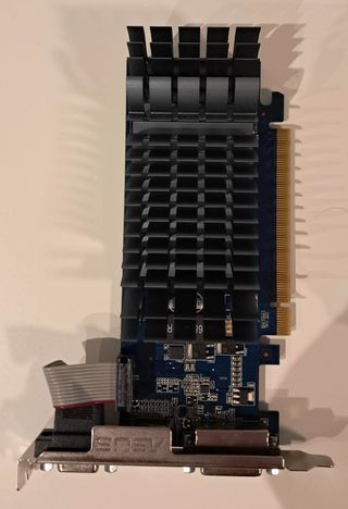 Tarjeta Gráfica ASUS Silent GeForce 210 1GB