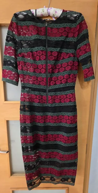 Vestido fiesta encaje negro, verde y rojo